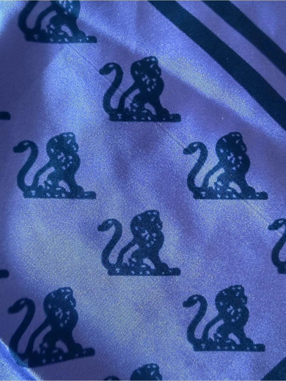NEW Rivetz of Boston 100% Silk Purple Heraldic Lion Scarf 30”